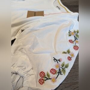 Mini Boden embroidered top NEW